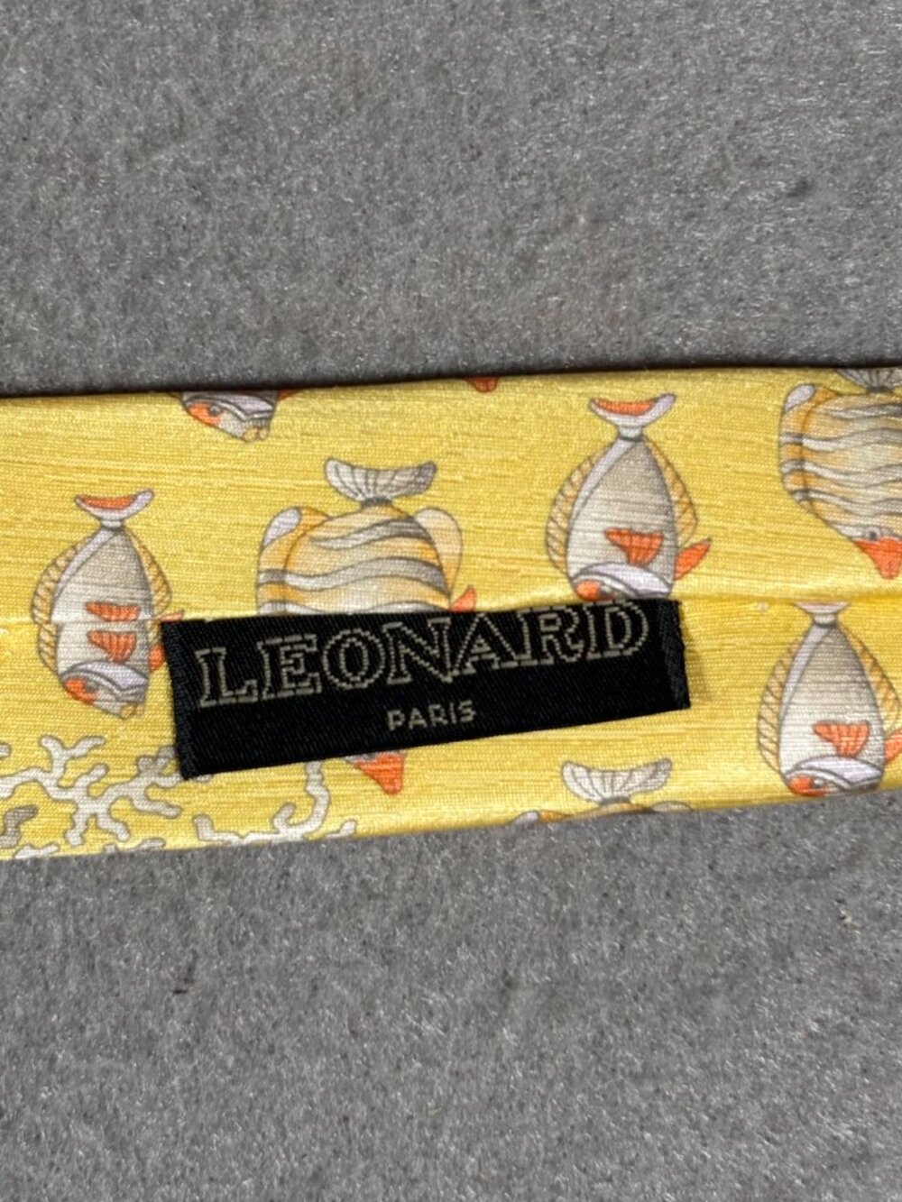 Leonard Paris Silk Tropical Fish Coral Floral Tie Made in Italy - Picture 8 of 8